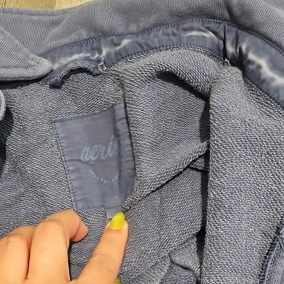 The long shirt is xs and the pants are small. Aerie Textured Blue Lounge Set - Picture 3 of 5